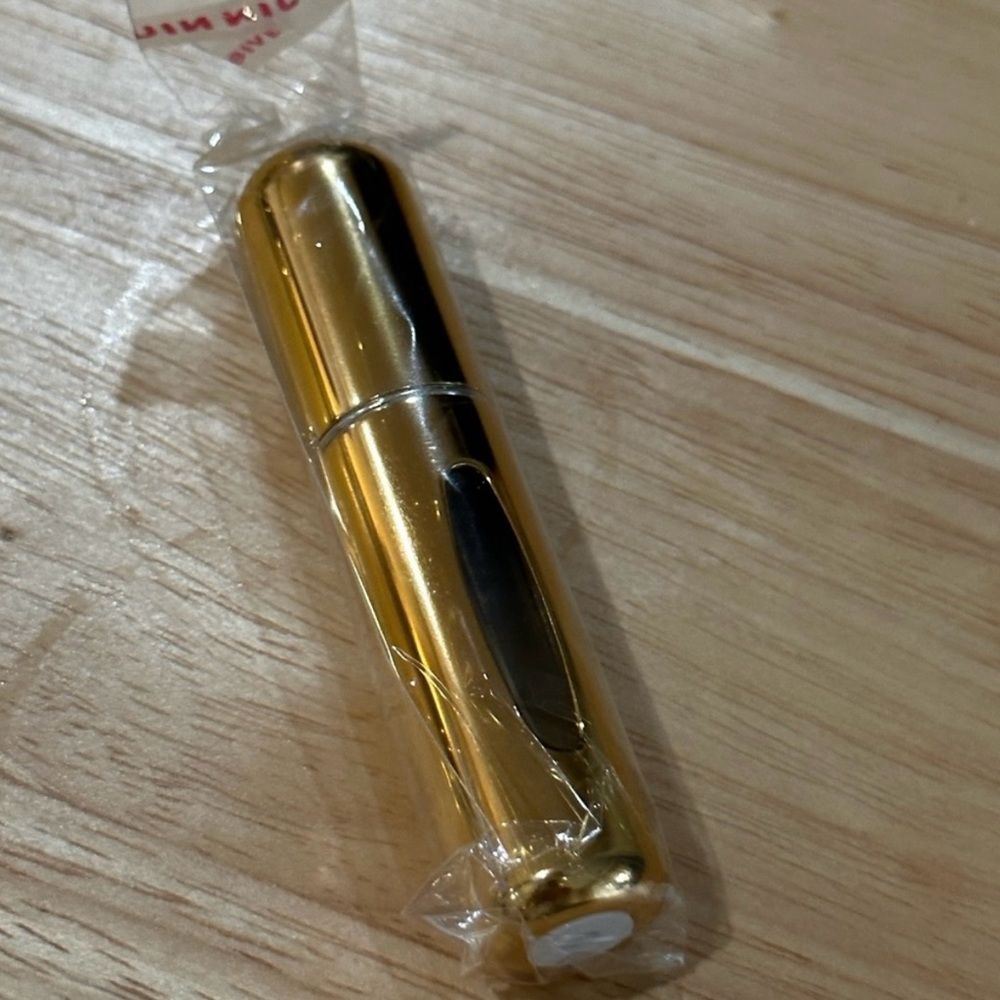 Refillable Travel Spray Bottle Pick Color - Picture 6 of 8